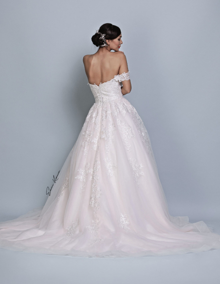 ハートネック オフショルダー レース Aライン プリンセスライン 薄桜 ウェディングドレス