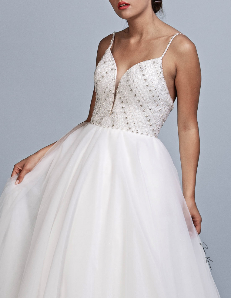 スパゲッティストラップ ラインストーン チュール ウェディングドレス