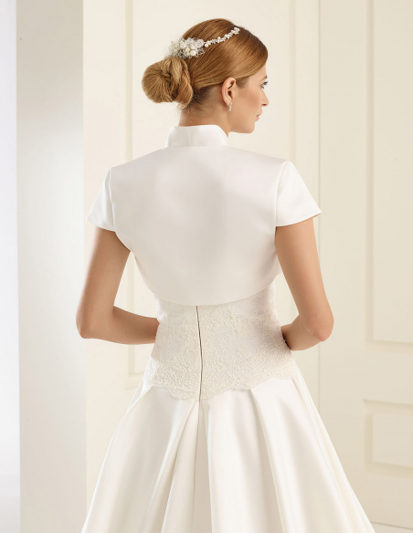 オフホワイト サテン シンプル 半袖 ハイネック ウェディングボレロ