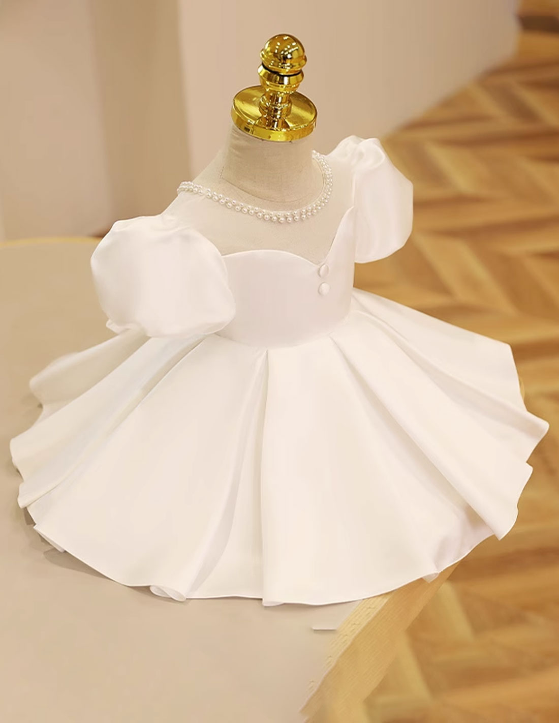 Familiar ベビードレス ホワイト 50サイズ Familiar ベビードレス